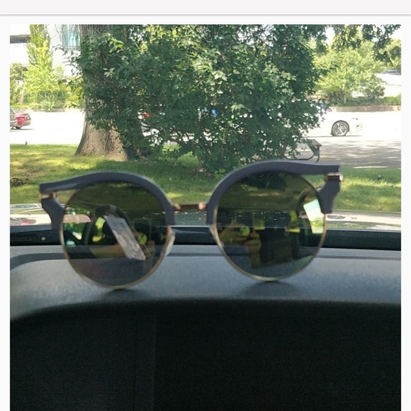 Joe's jeans gray cat eye framed len sun… - Picture 4 of 4